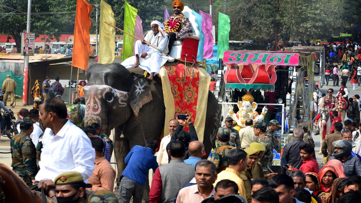 Commandant at Gajraj with flag, Captain came out riding on horses.