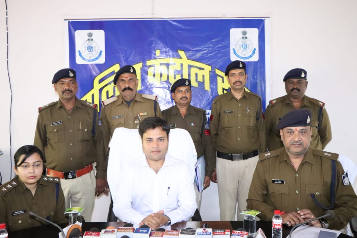Katni News: Three accused of theft in school and ration shop arrested, police seized goods worth Rs 10 lakh