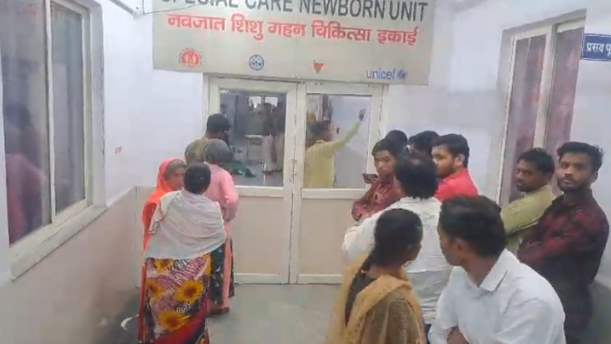 Khandwa: Hospital management changed the children, discharged one, declared the other dead