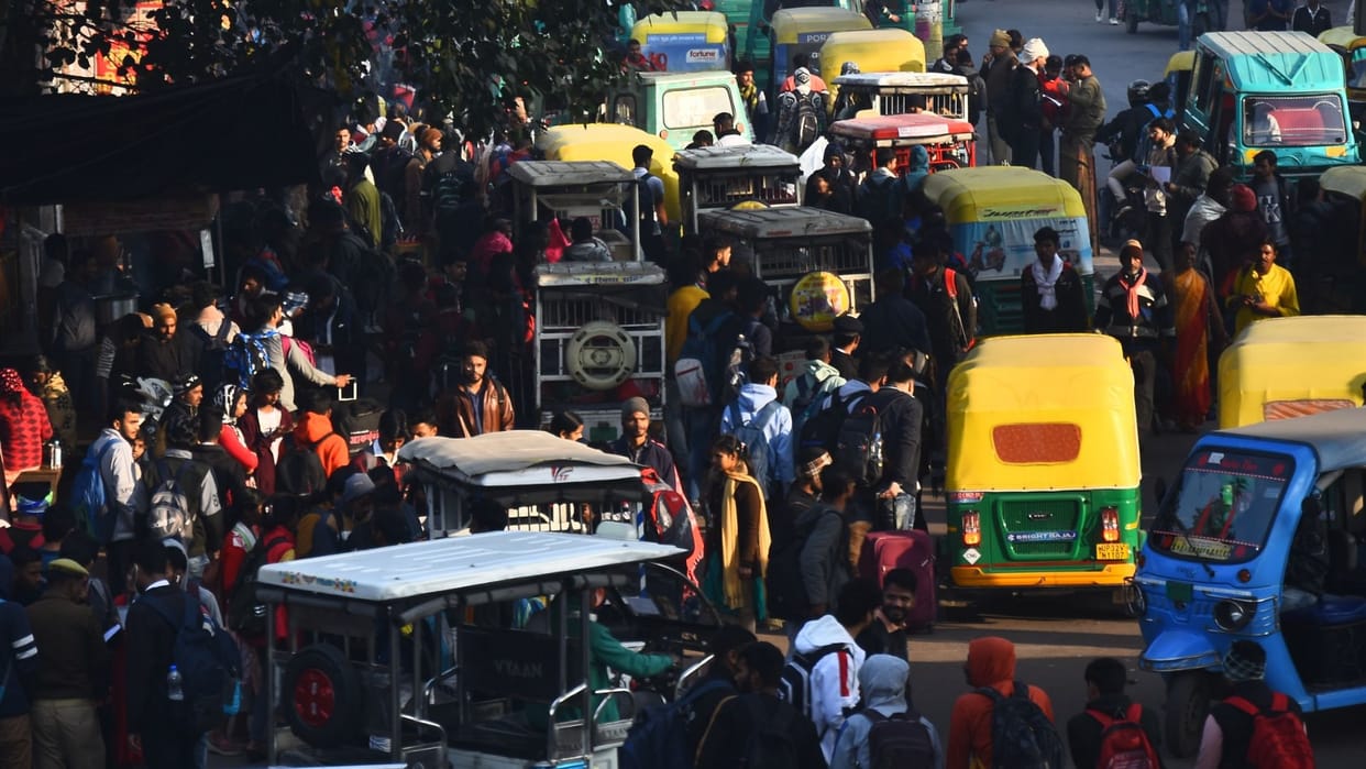 Sipahi Bharti: Auto rickshaw drivers take 200 rupees for 5 KM.