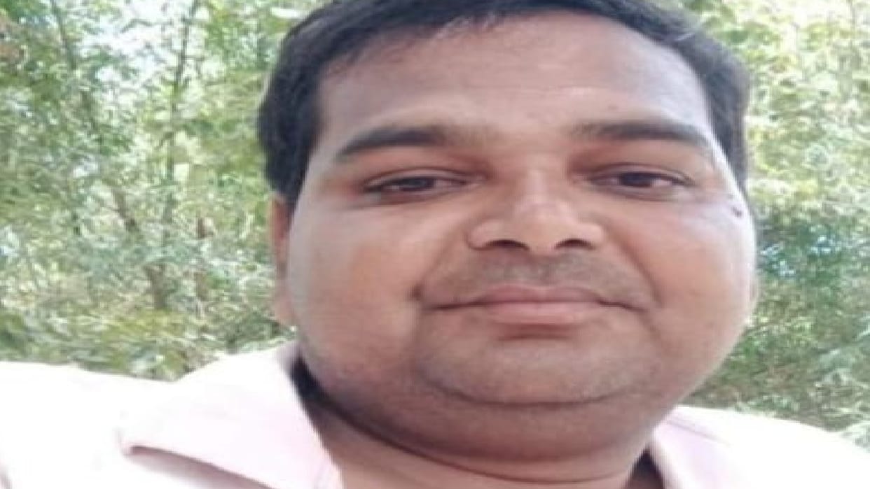 Sugarcane weighing incharge dies of heart attack in budaun