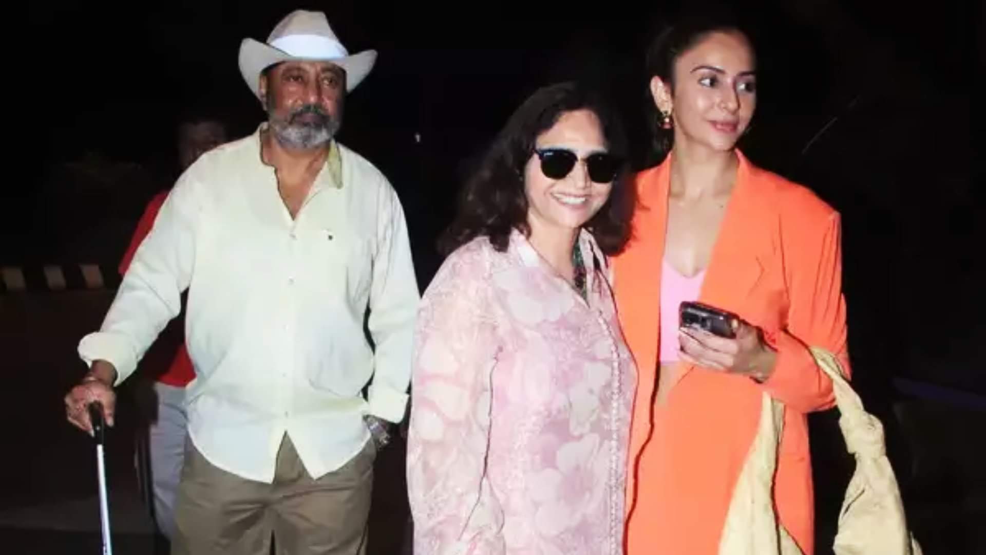 Rakul Preet Singh and Jackky Bhagnani wedding couple jet off for Goa with family spotted at mumbai airport