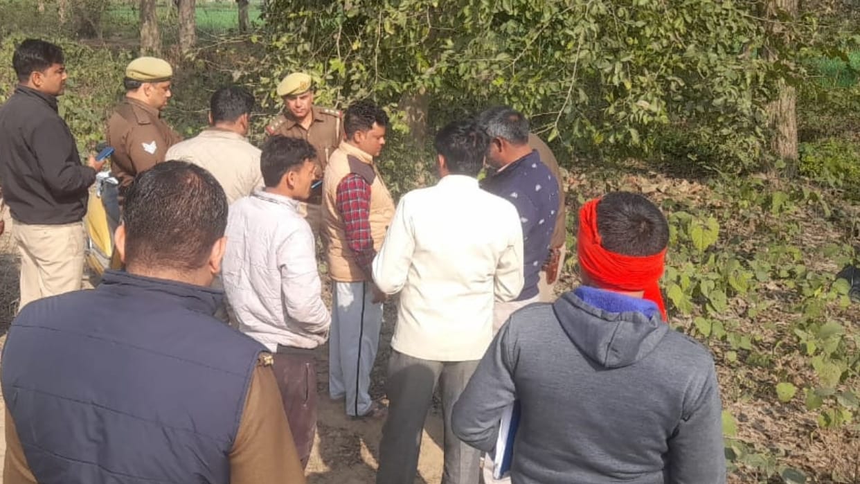 dead body of young man found hanging from tree in bareilly