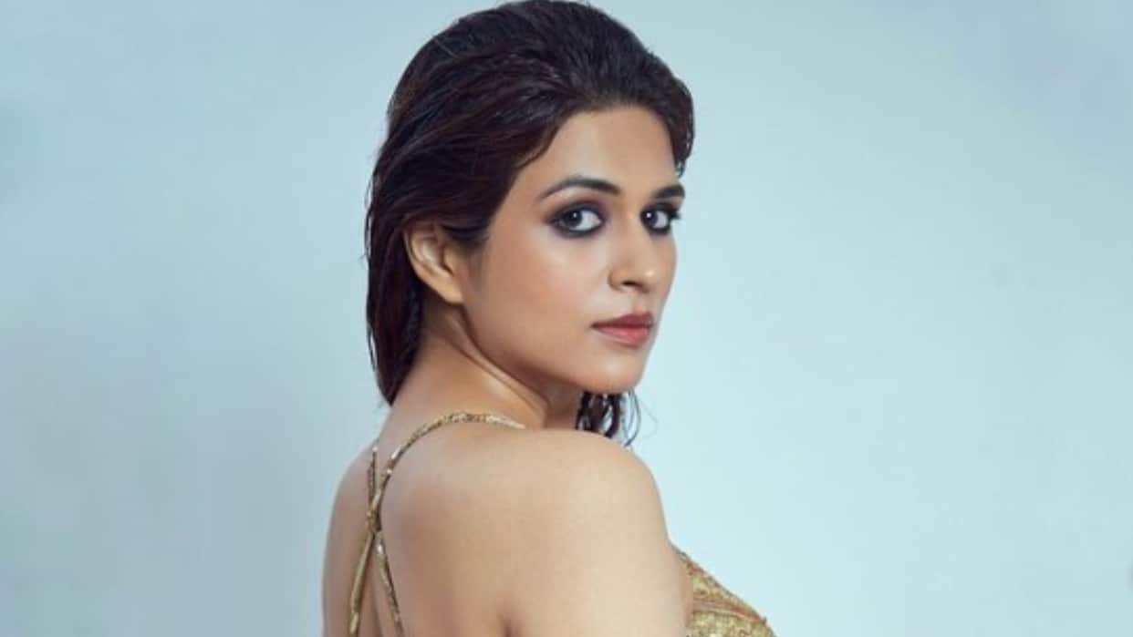 Actress Shraddha Das social media post after Emergency Flight Landing Read details Inside
