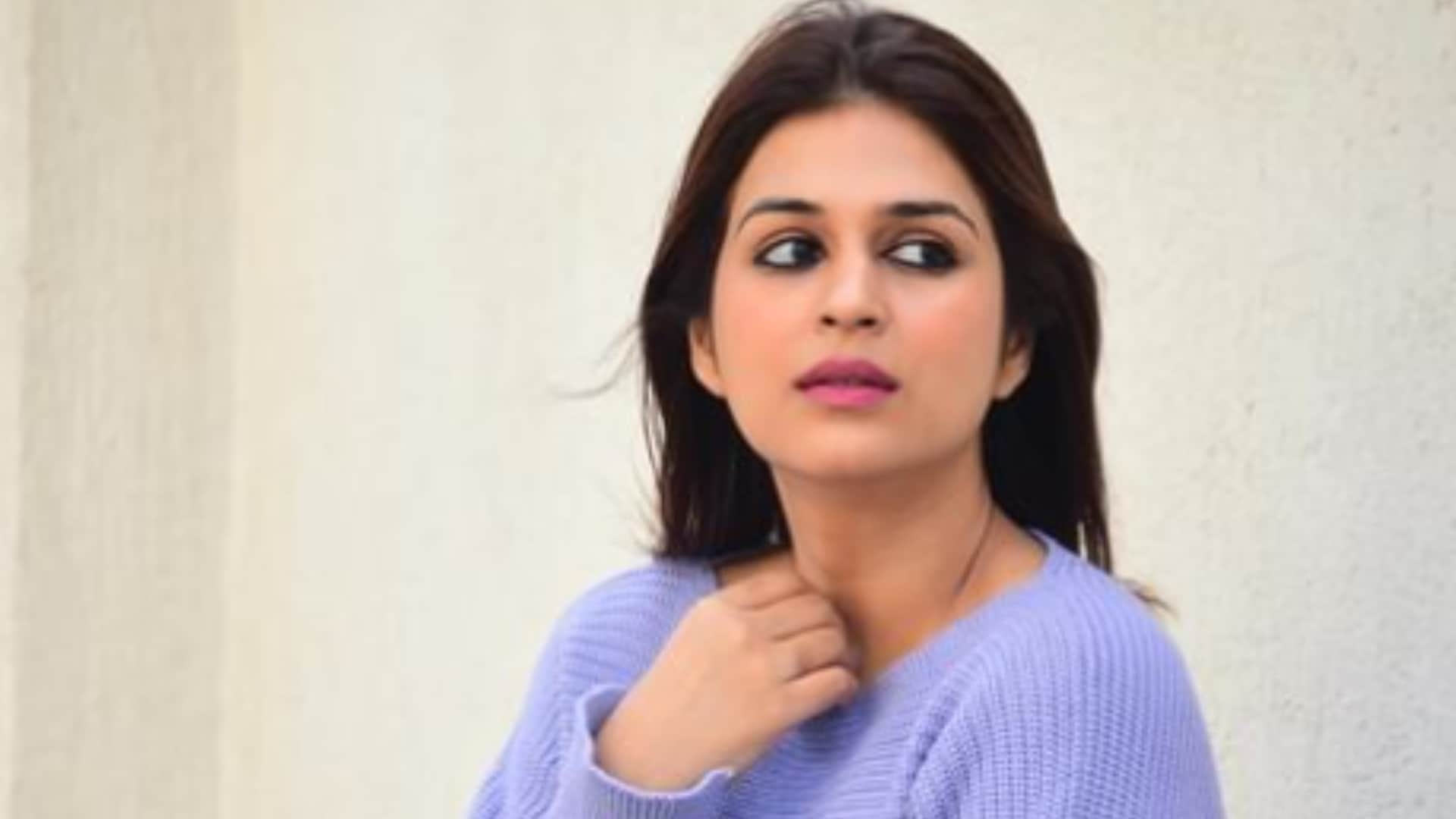 Actress Shraddha Das social media post after Emergency Flight Landing Read details Inside