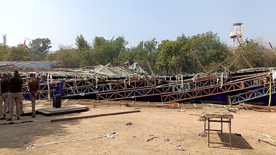Pandal accident: 14 people who saved the lives of laborers will be honored