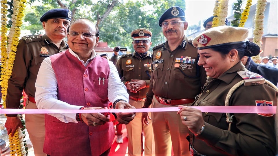 Delhi: LG vk Saxena inaugurated two women's posts