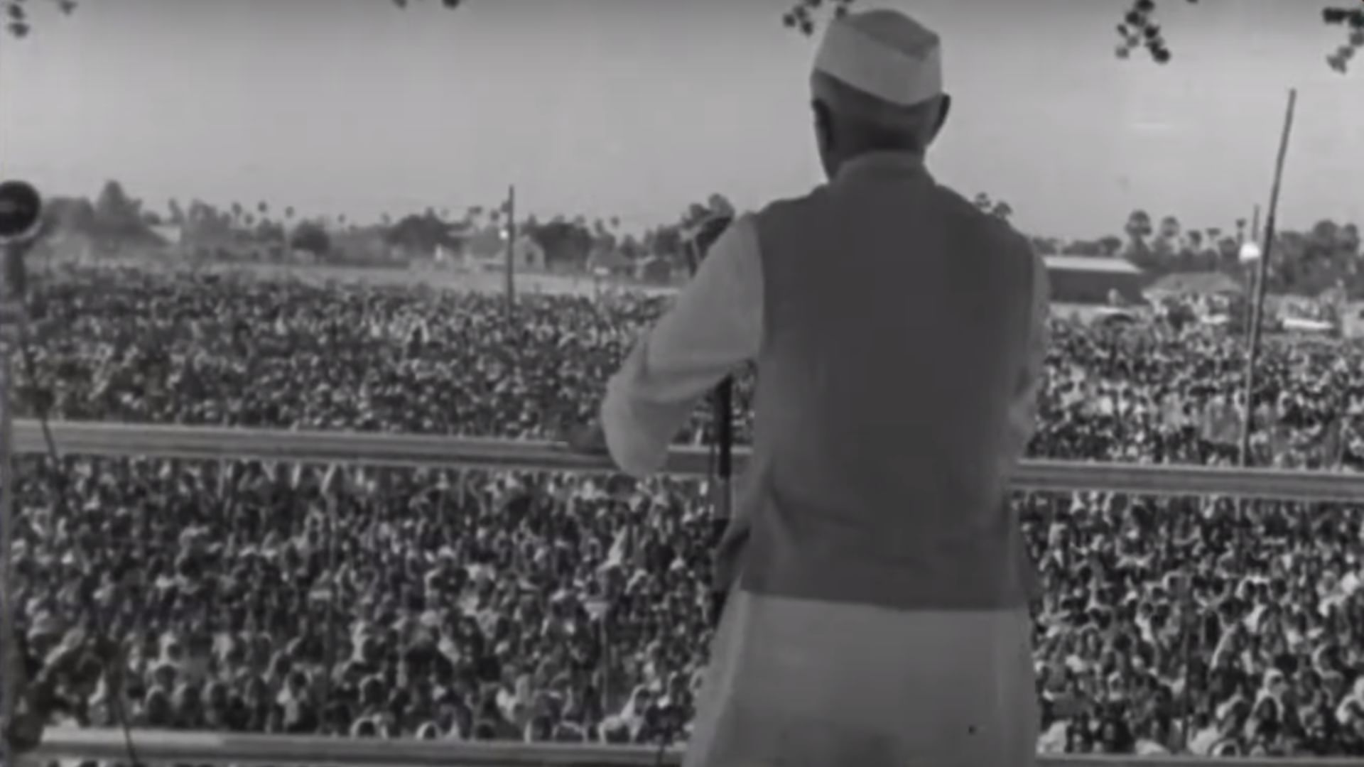 आम चुनाव 1951-52 में प्रचार करते जवाहर लाल नेहरू