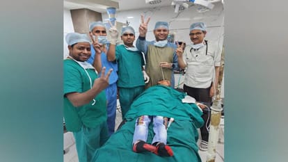 मासूम के सांस लेने में बज रही थी सीटी: एमआरआई में दिखी अजीब चीज, हैरान रह गए डॉक्टर; आप भी तो नहीं कर रहे गलती strange sound in breathing of innocent child whistling toy came out from his neck During operation