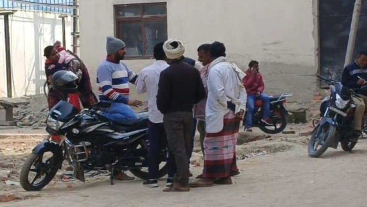 Bettiah: Dead body of married woman found hanging from fan in suspicious condition; Bihar Police