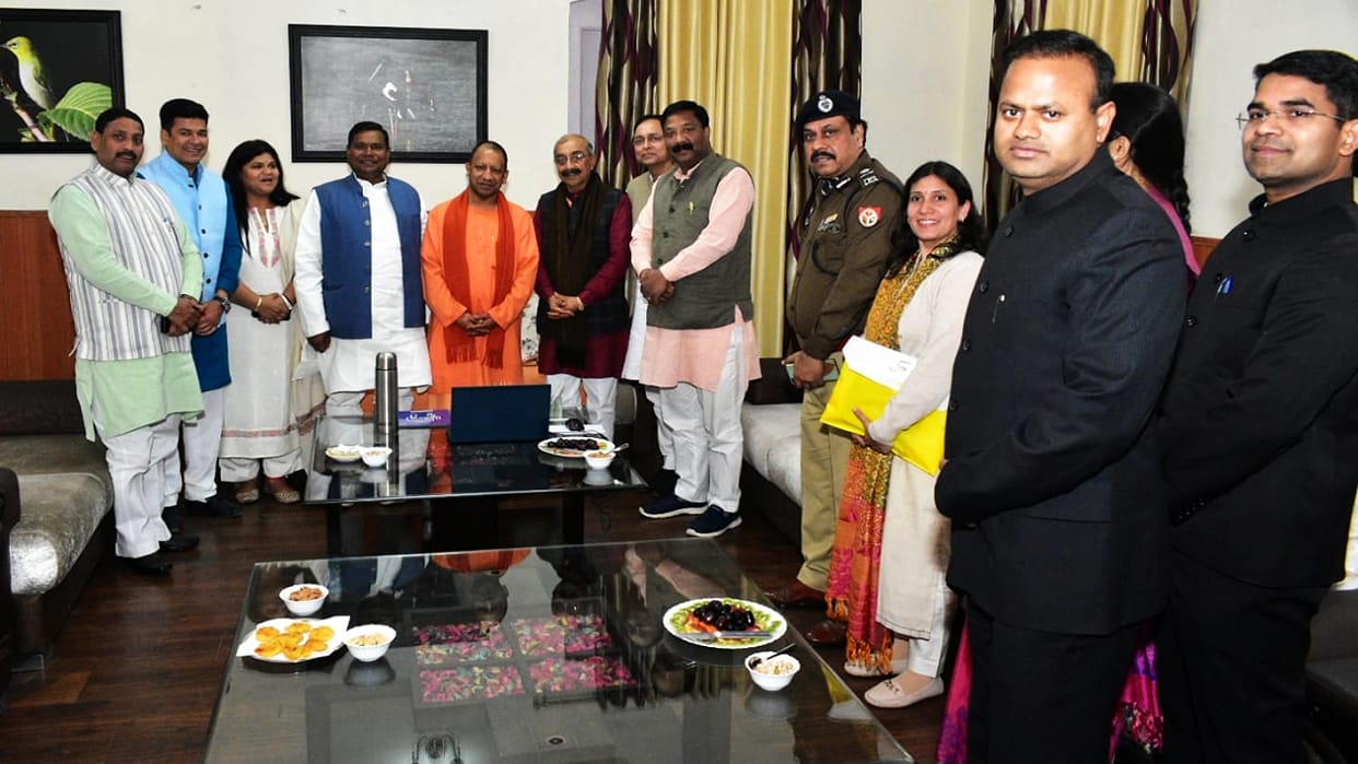 CM Yogi instructed officers to maintain cleanliness system in Bareilly