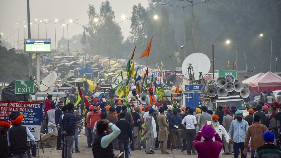Farmer Protest Permanent tents were put up on Shambhu border Farmers trolleys parked in an area of four KM