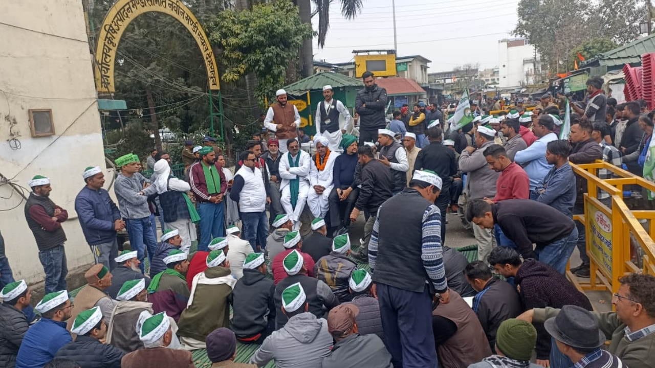 Farmers Protest in Dehradun road jam market lockout Uttarakhand watch Photos
