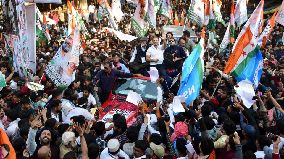Rahul Gandhi Bharat Jodo Nyay Yatra Photos There was a jostling for a kilometer to meet Rahul Gandhi
