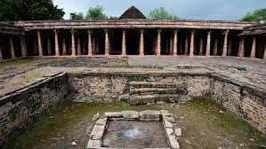 Indore: Survey of Dhar Bhojshala from Friday, team reached Dhar for excavation.