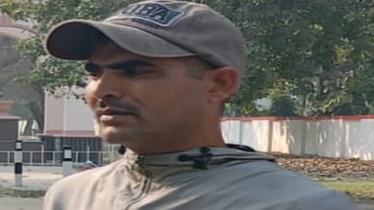 Bareilly News: मुश्ताक ने खुद को बताया सुरेंद्र ठाकुर, सेना कैंटीन में नौकरी का झांसा देकर की ठगी, गिरफ्तार accused of cheating on the pretext of job in army canteen arrested in Bareilly