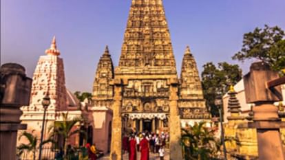 Bihar News : विश्वप्रसिद्ध महाबोधि मंदिर के गेट से सीधे पहुंचा जेल; पॉकेट में गोली लेकर बोधगया में घुस रहा था Bihar News : A person arrested with cartridges at the gate of Mahabodhi temple.bihar police.