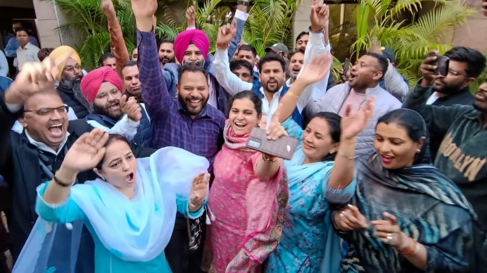 Hearing on Chandigarh mayor election in Supreme court today all update