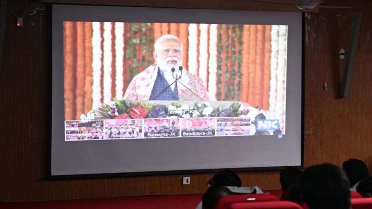 Gaya: PM Modi laid foundation stone of 4 school buildings to be constructed at CUSB; MP Sushil Kumar Singh