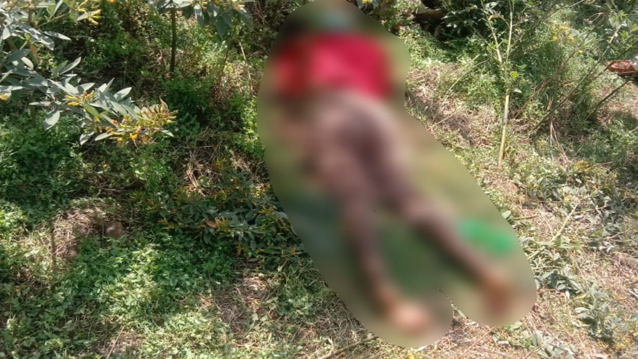Shahdol News Dead body of a girl found in arhar field people got alerted after smelling it