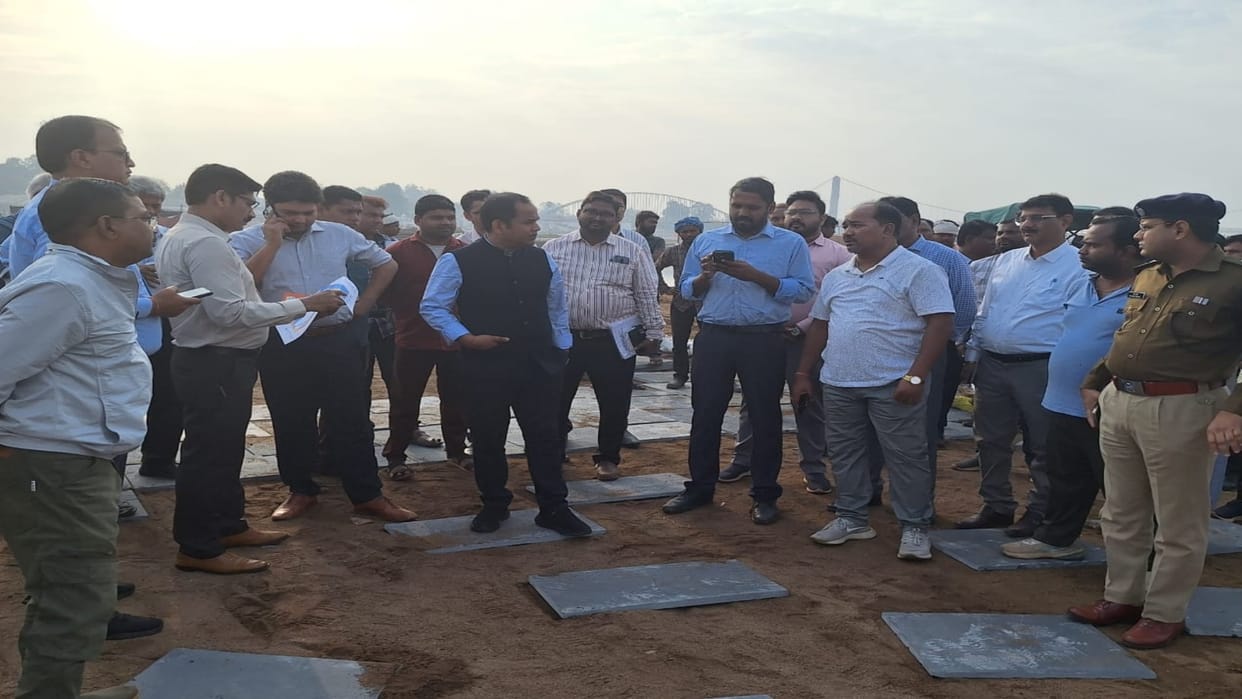 Raipur: Collector Dr. Gaurav Singh took stock of preparations for Rajim Kumbh Kalp