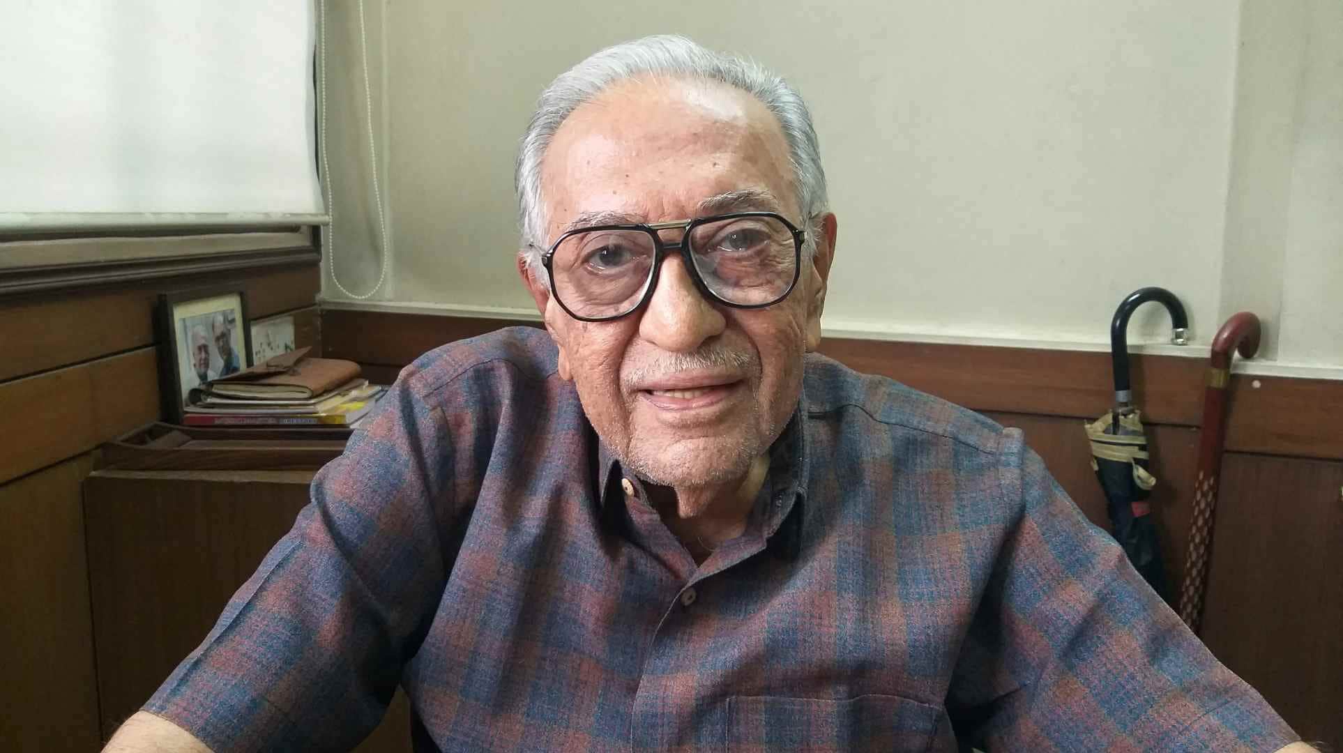 Iconic Radio Announcer Ameen Sayani Passed Away at The Age of 91 Popular Show Binaca Geet Mala News