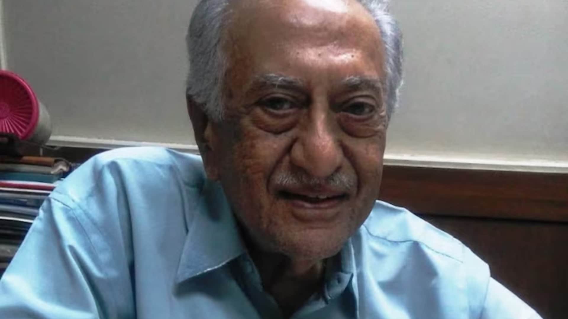 Iconic Radio Announcer Ameen Sayani Passed Away at The Age of 91 Popular Show Binaca Geet Mala News