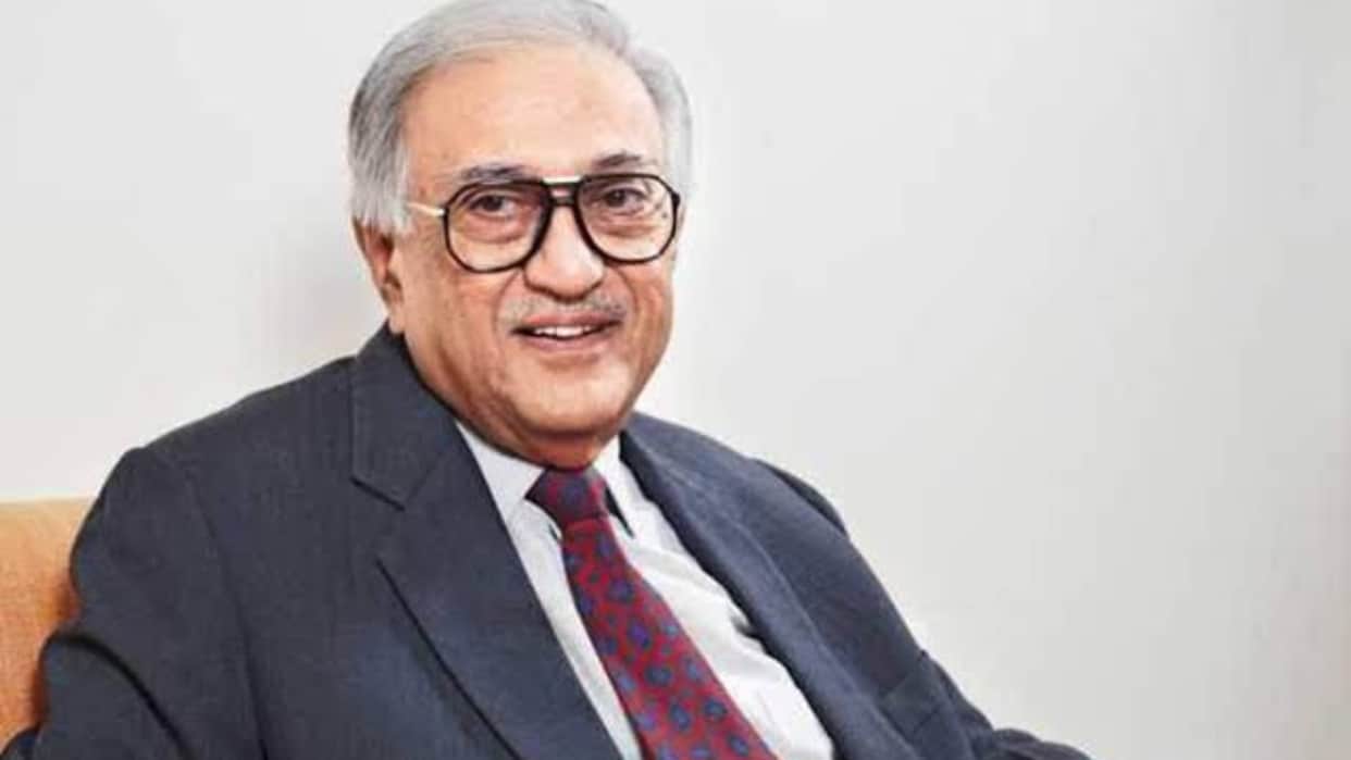 Iconic Radio Announcer Ameen Sayani Passed Away Anupam Kher to other Celebs Paying tribute on Social Media