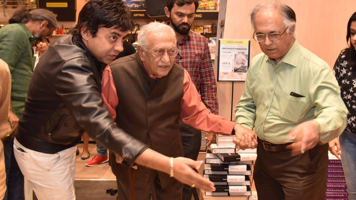 Ameen Sayani Passes Away: Story of the meeting of RJ Anurag Pandey and Ameen Sayani