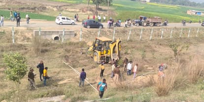 Leopard rescued from pipe on Purvanchal Expressway of azamgarh