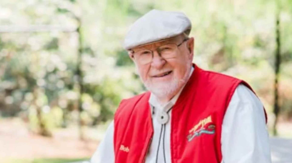 This millionaire transferred the full ownership of his company to 700 employees