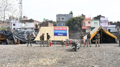 Haldwani Hinsa: Locks hanging in most of the houses after Haldwani violence area