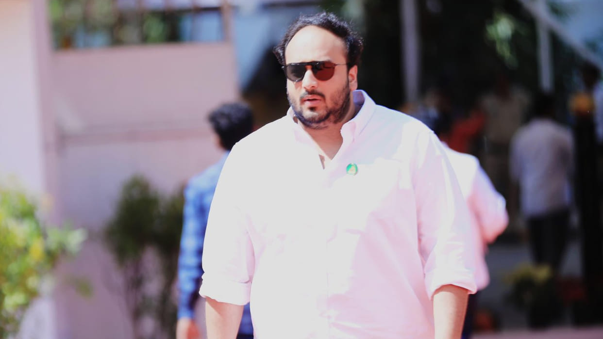 Congress Leader Zeeshan Siddique said he faced in his quest to meet Rahul Gandhi  a weight loss programme