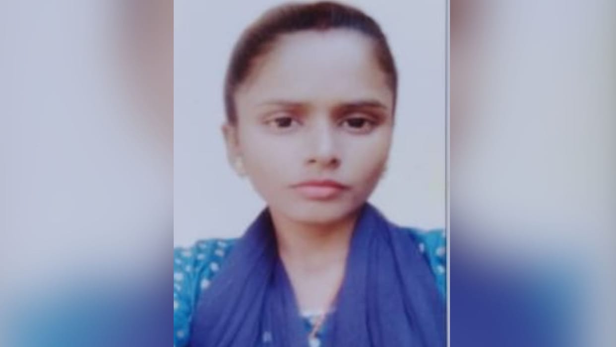 Married woman dead body found hanging family accused of dowry death in jaunpur