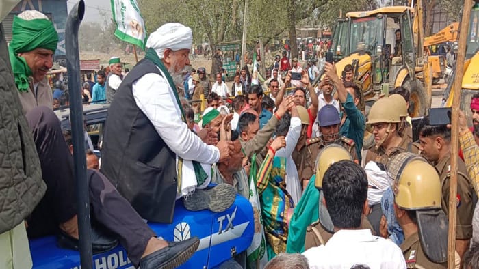Farmers movement is now in a critical phase, the path to march to Delhi is not easy