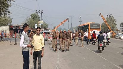 Farmers were going to take out tractor rally in Agra police came and stopped it