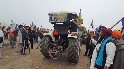 Kisan Andolan: नेताओं का शांतिपूर्ण मार्च का आह्वान, युवाओं ने की जंग जैसी तैयारियां... देखें तस्वीरें Kisan Andolan Delhi Chalo March Security At Shambhu Border Haryana News in Hindi