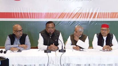 UP Politics: सपा-कांग्रेस के बीच गठबंधन का एलान, बोले- साथ मिलकर लड़ेंगे लोकतंत्र बचाने की लड़ाई Joint Press Conference of Congress and Samajwadi Party in Lucknow.