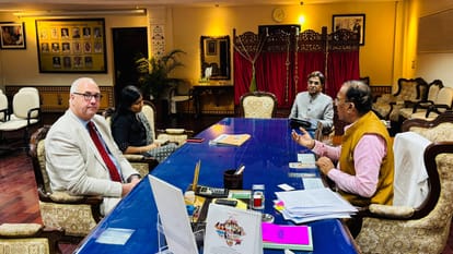 स्पीकर देवनानी से मिला हाई कमीशन