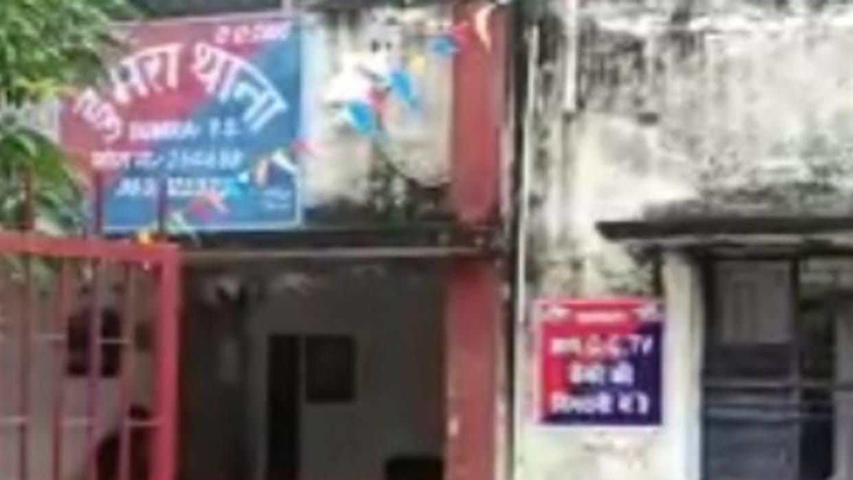 Sitamarhi News: Fakely reinstated teacher caught in biometric verification, police is investigating