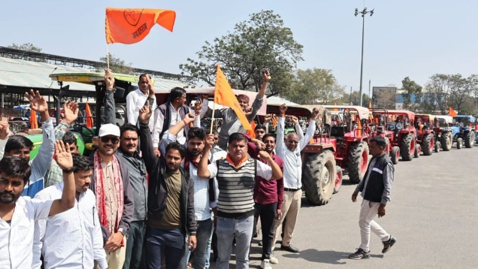 Kisan andolan tractor rally indore news