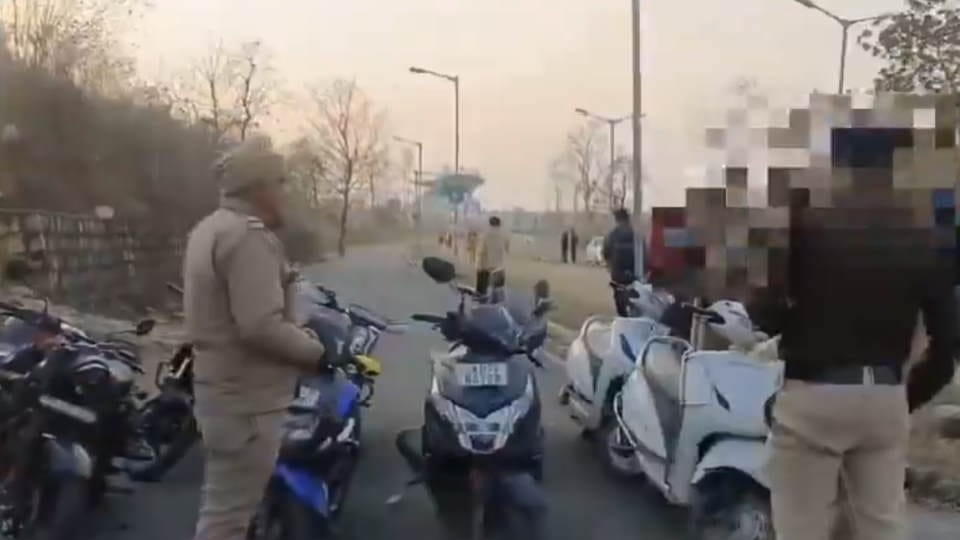 Dehradun Police seized 18 vehicles and cancelled 12 drivers DL for Rash driving