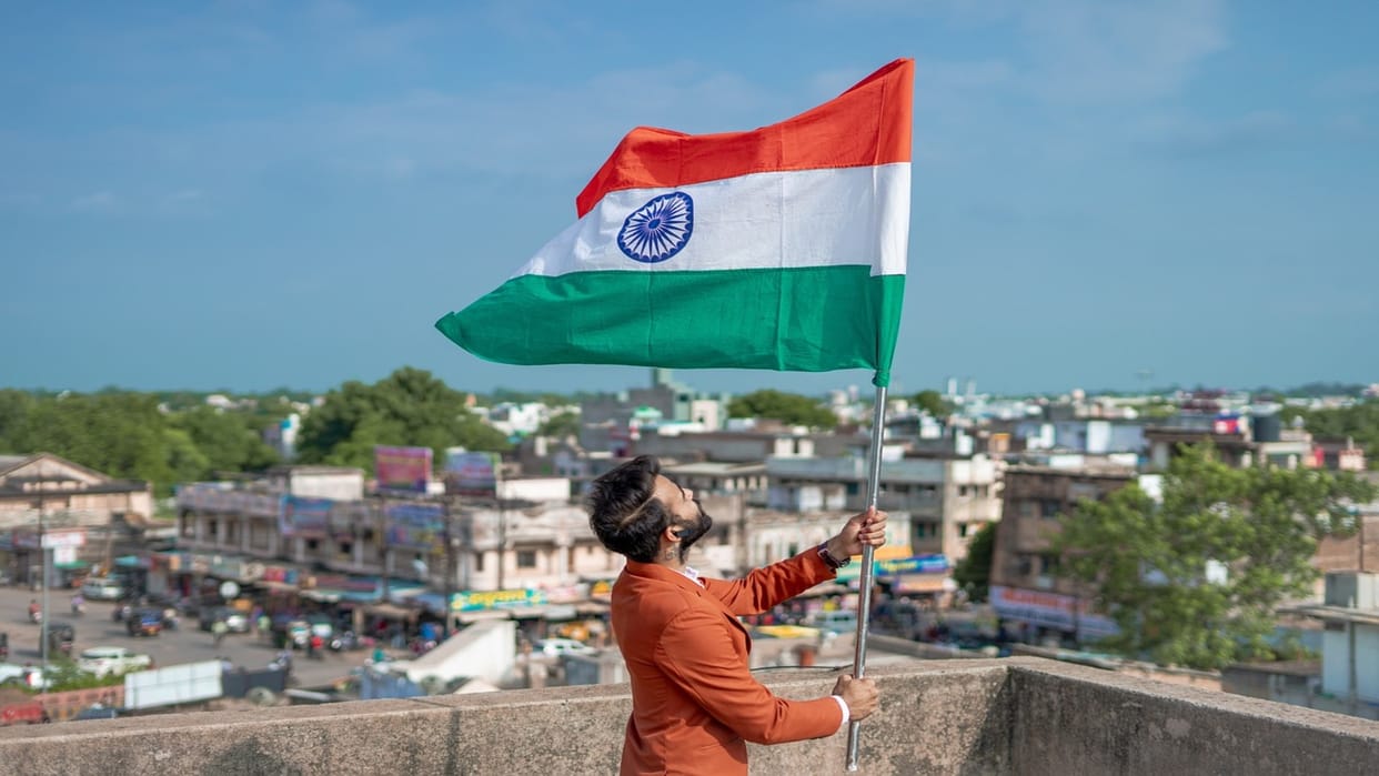 Which country has the highest number of Indians Know Here