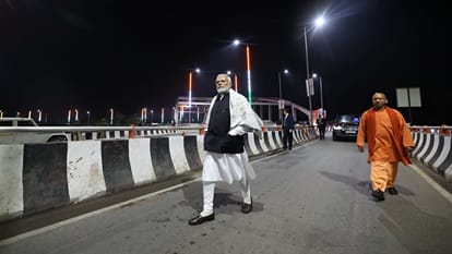 CM Yogi Adityanath welcomed PM Modi at Varanasi airport