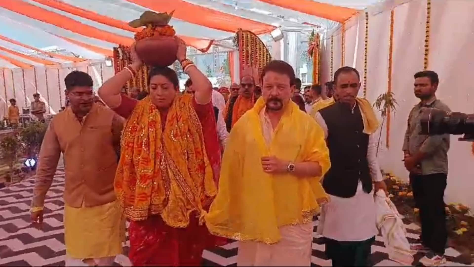 Cabinet minister Smriti Irani Grah pravesh in Amethi.