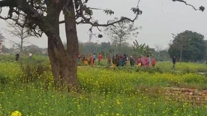 Sensation in the area after half burnt body of unknown woman was found