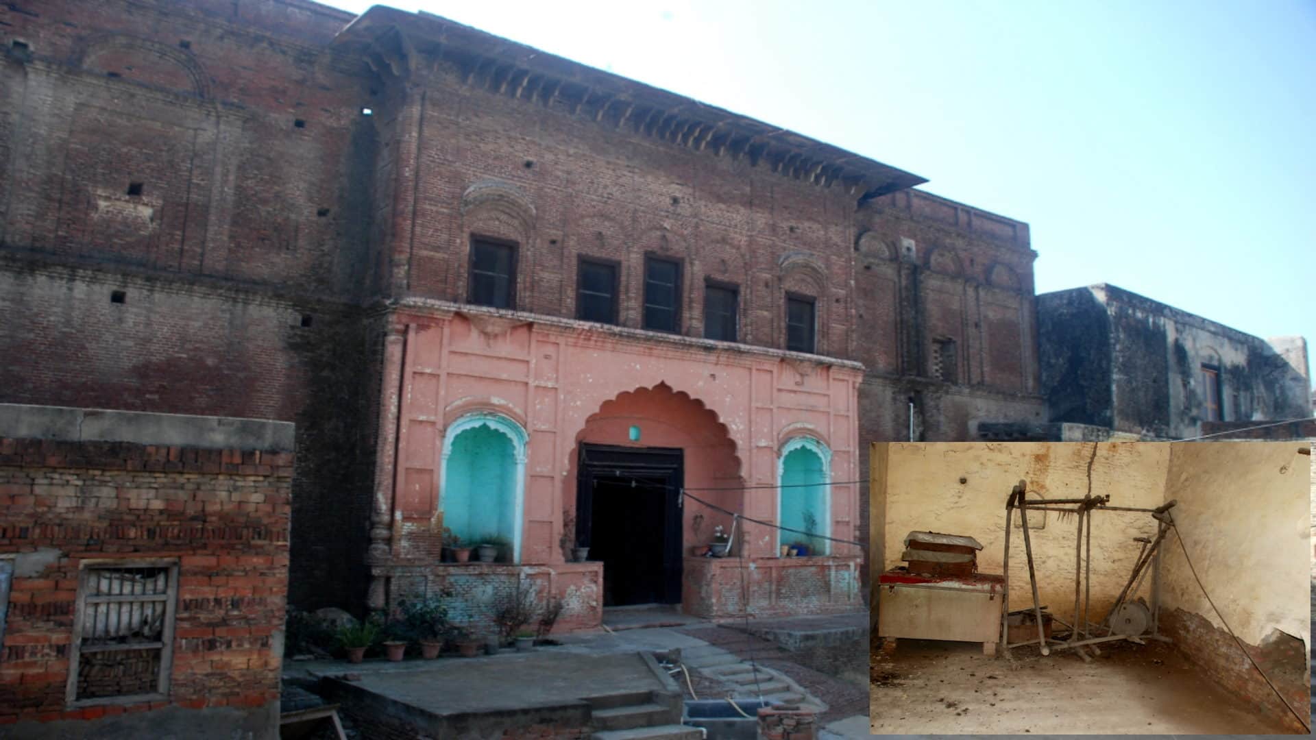 Satyapal Malik remained minister and governor, four rooms lying in ruins in the village