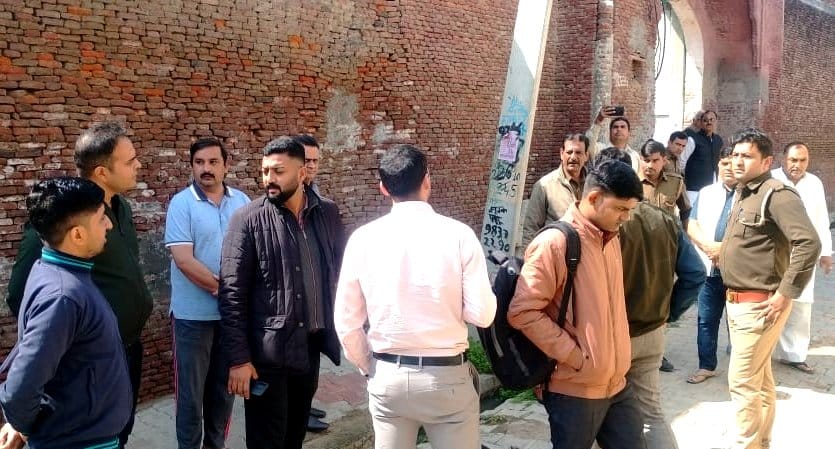 CBI raided ancestral mansion of former Governor Satyapal Malik in Baghpat, see pictures