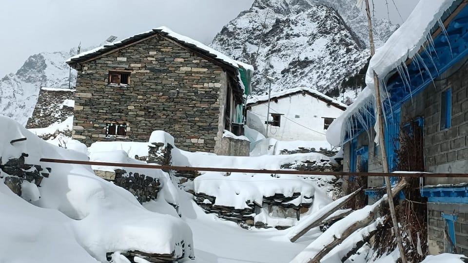 People seen shooting amidst snowfall in pithoragarh