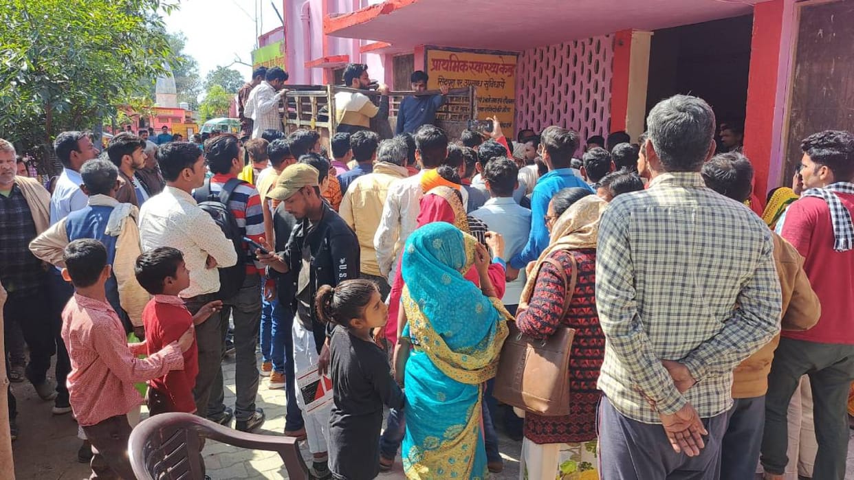 Two brothers died while condition of third one is critical in head-on collision between vehicles in Kasganj